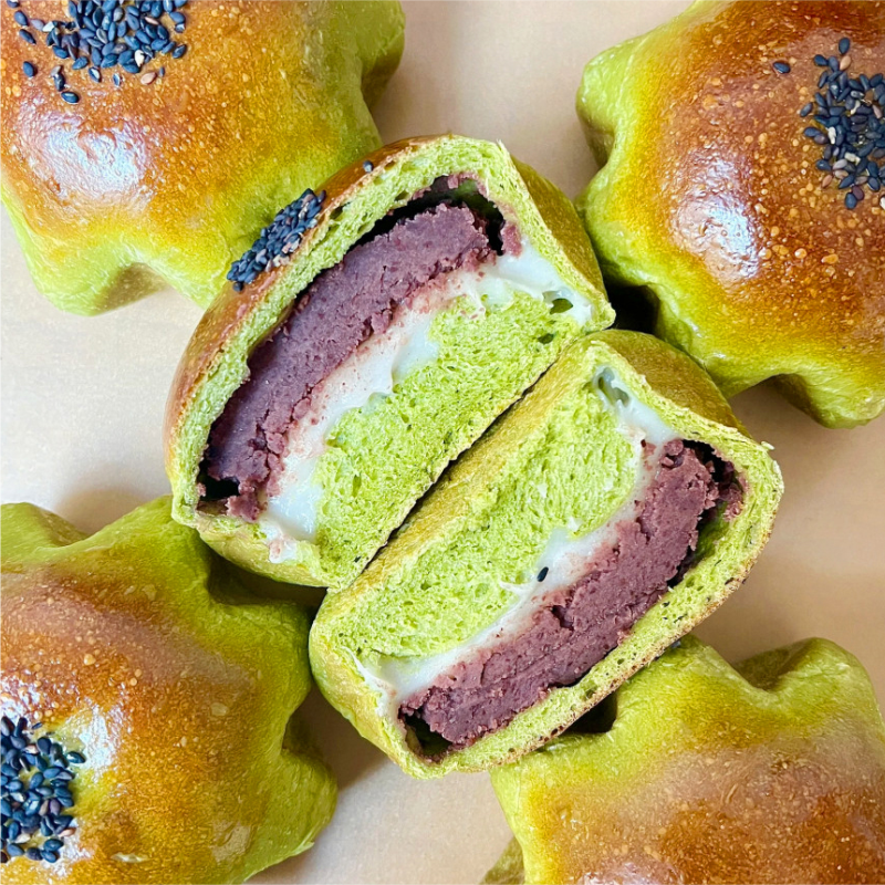 抹茶红豆麻薯餐包