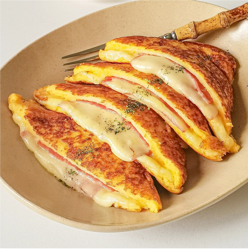 芝士火腿熔岩餐包